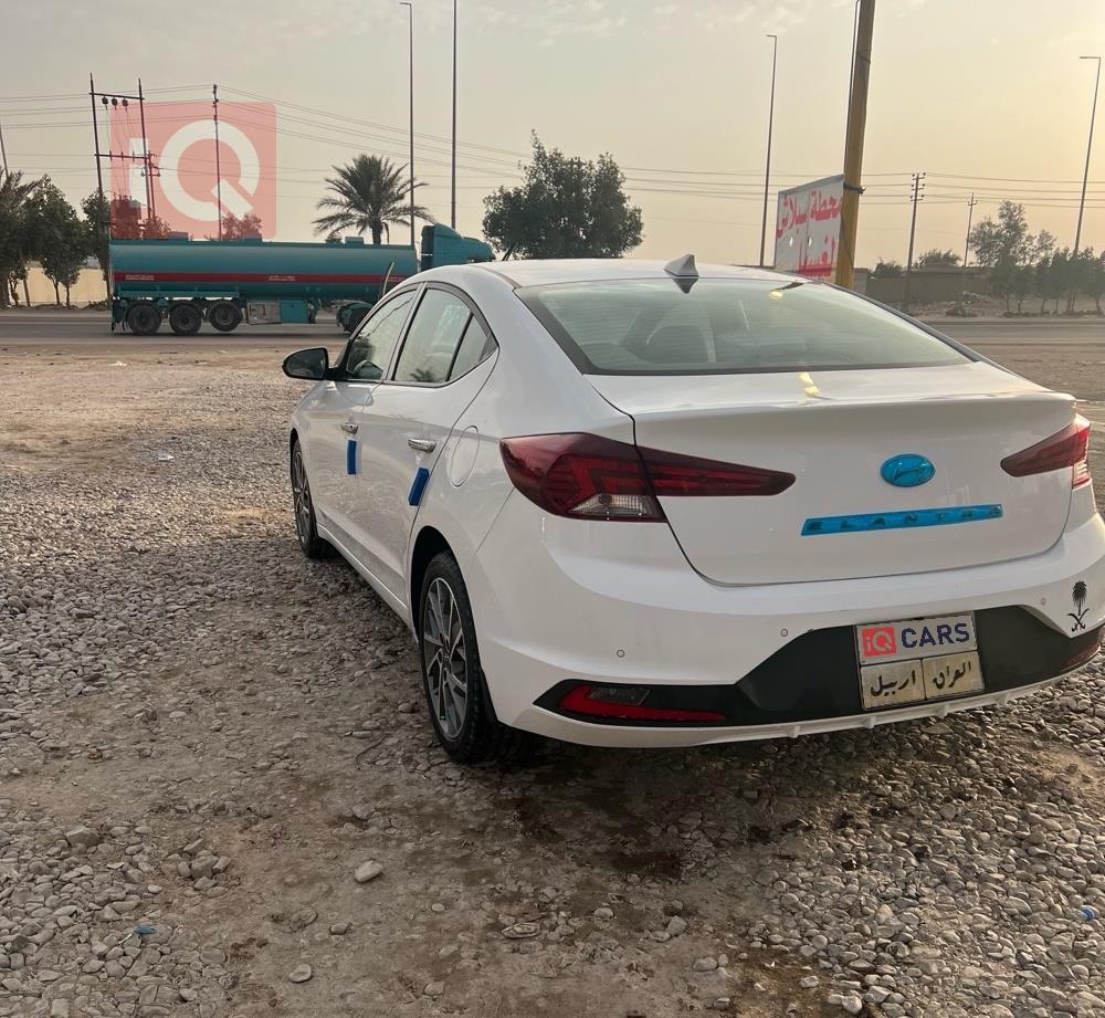 هيونداي النترا